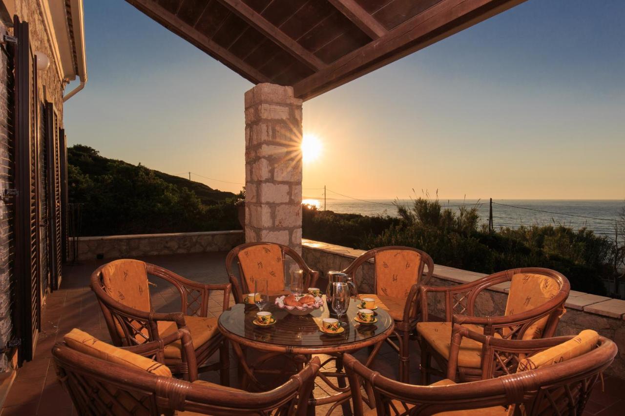 Villa Quietude Agios Stefanos Avliotes  Exterior photo