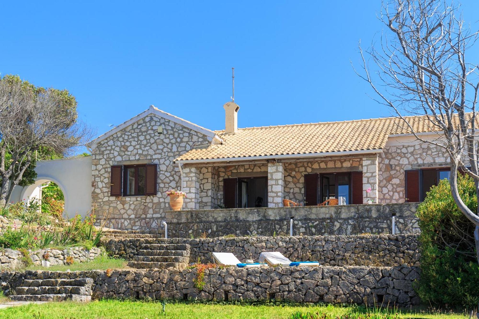 Villa Quietude Agios Stefanos Avliotes  Exterior photo